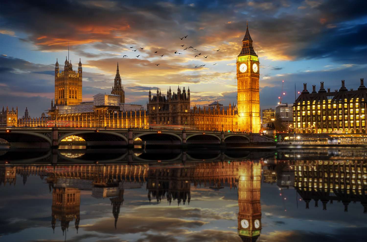 London - Larix International-min.jpg